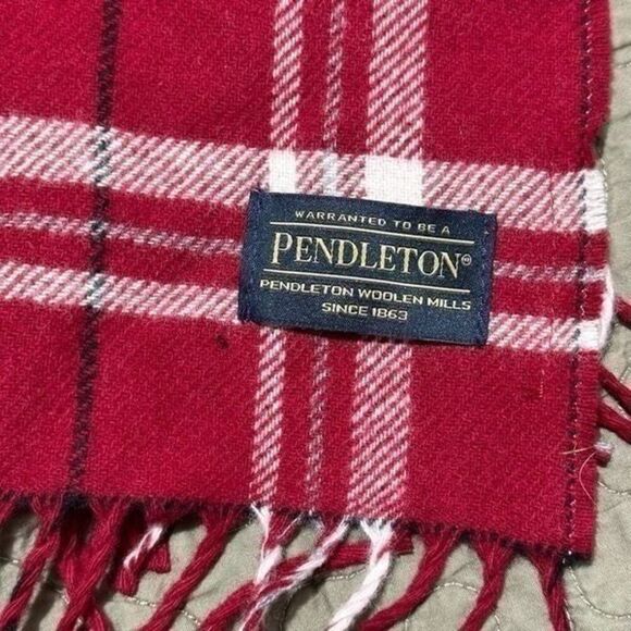 Pendleton red, black, and white scarf   A455 - Picture 2 of 4